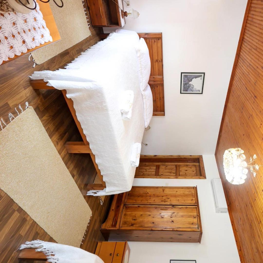 Guest House J.Prifti ベラト エクステリア 写真