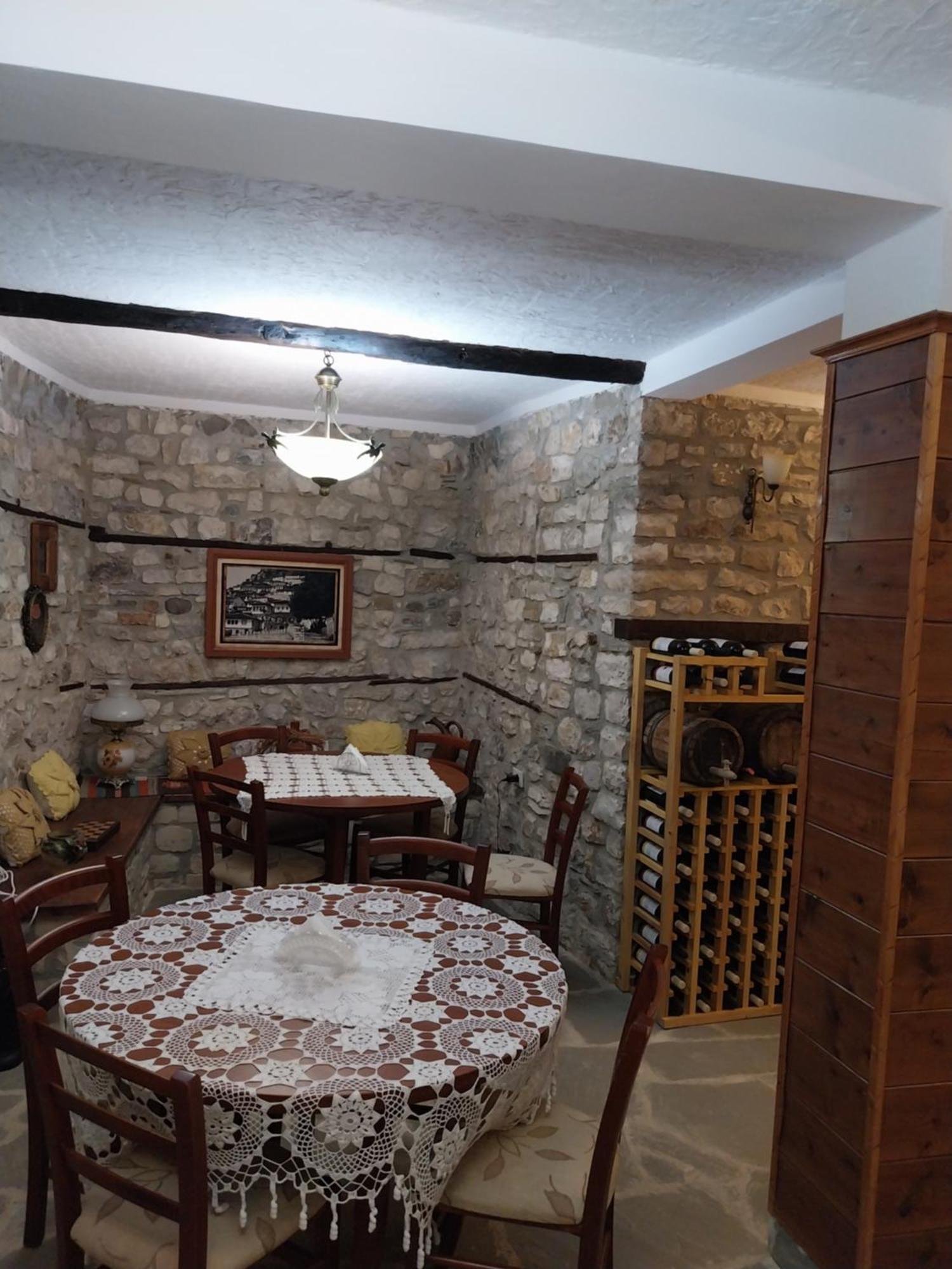 Guest House J.Prifti ベラト エクステリア 写真