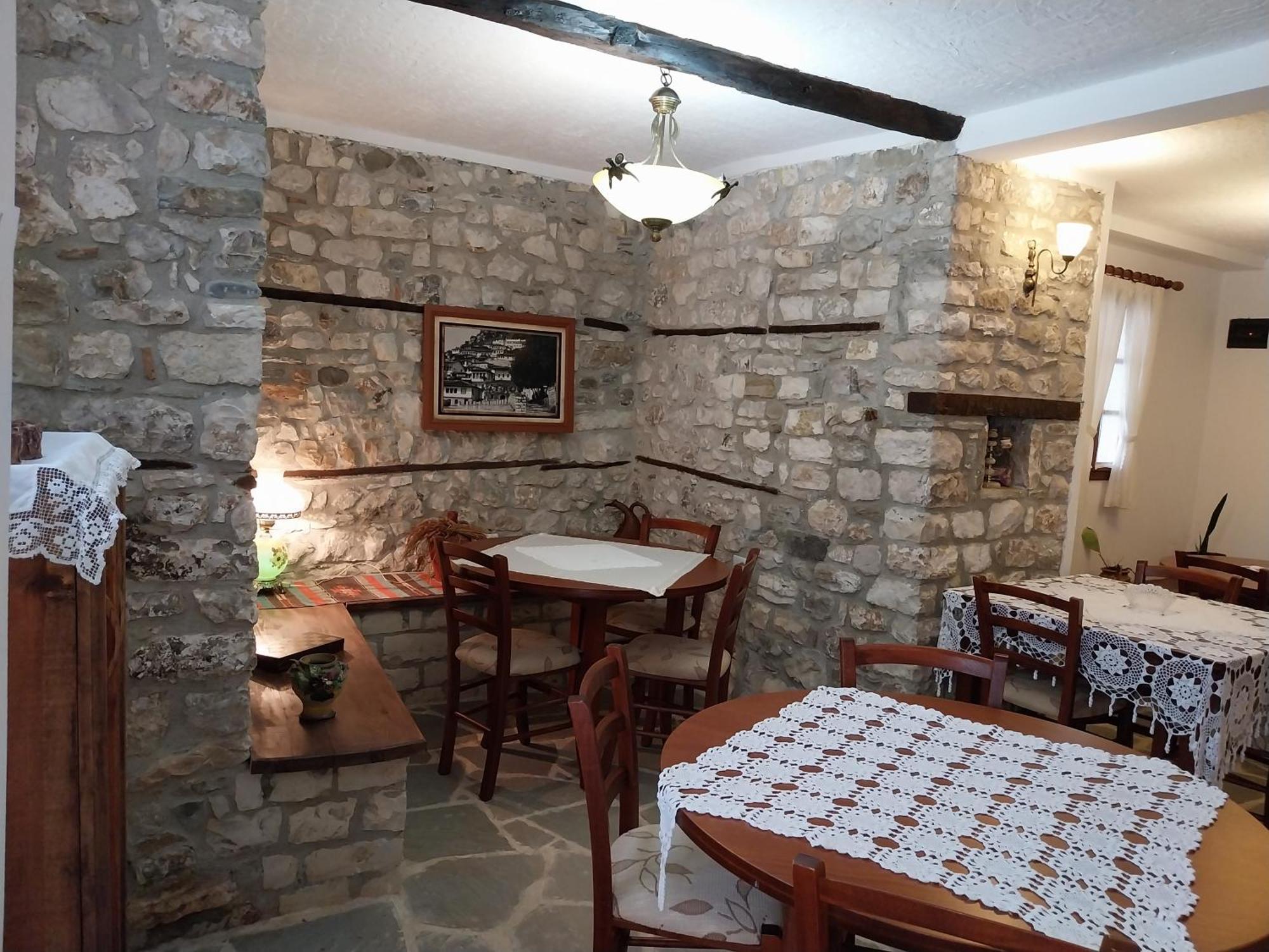 Guest House J.Prifti ベラト エクステリア 写真