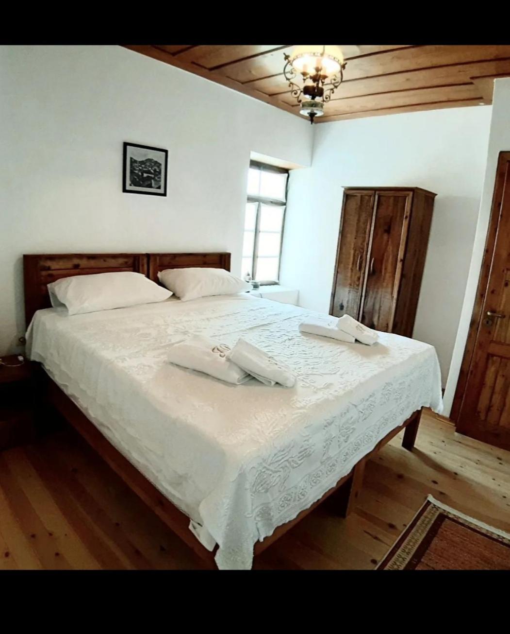 Guest House J.Prifti ベラト エクステリア 写真